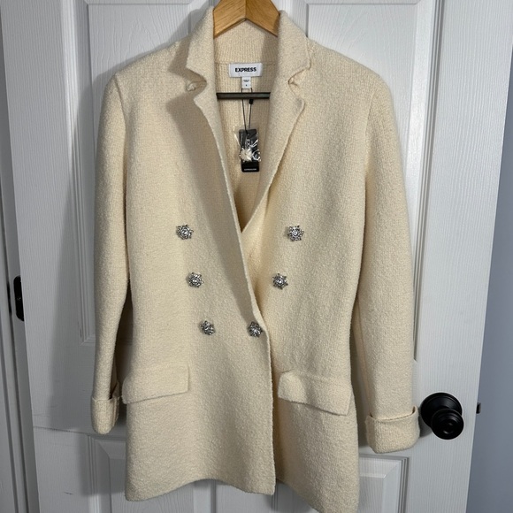 NWT! Gorgeous cream colored Express coat with sparkly snowflake buttons. Sz S. - Picture 1 of 13